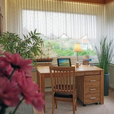 Ferienwohnung Strandflieder - Wohnzimmer mit Schreibtisch